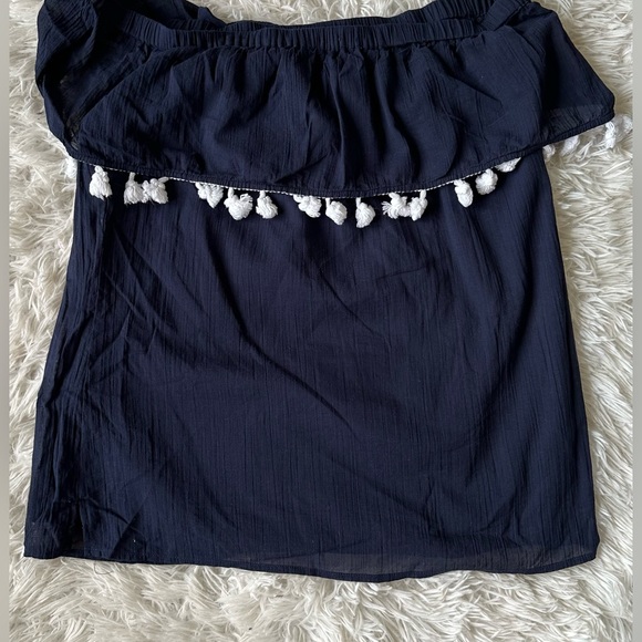 Sail To Sable Women's Blue Off-The-Shoulder White Tassel  Trim Gauze Top - Picture 2 of 4